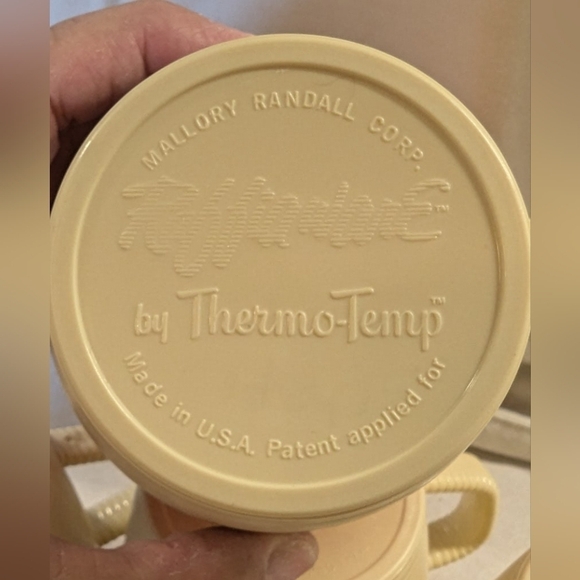 Thermo-Temp melmac plastic mugs vintage tan with handles - Picture 4 of 8